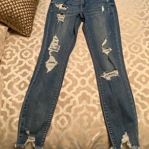 Size 6 jeans from Express. Never worn.